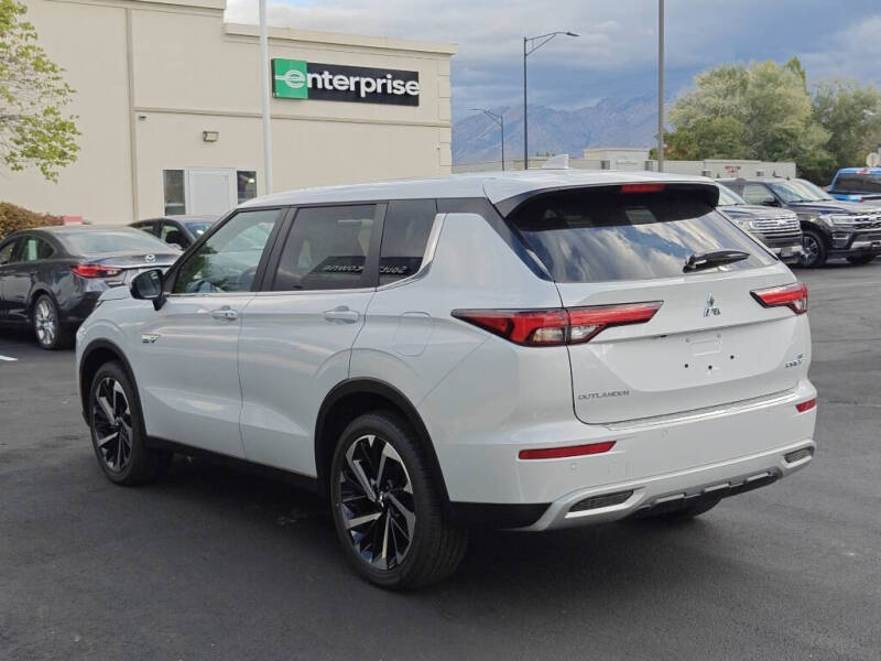 2025 Mitsubishi Outlander PHEV SE