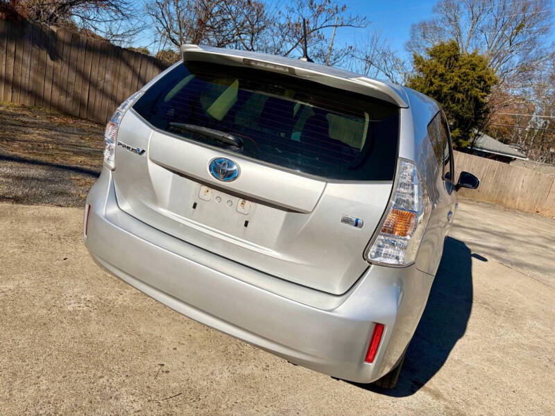 2012 Toyota Prius v Five