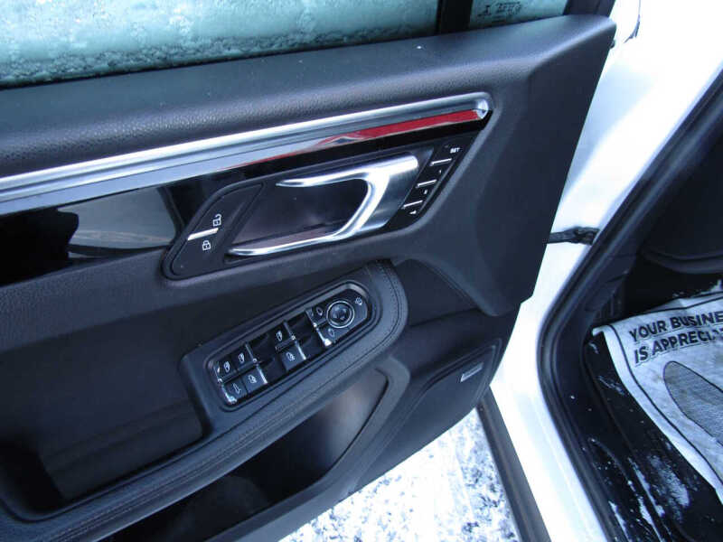 2022 Porsche Macan