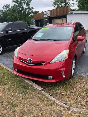 2013 Toyota Prius v Five
