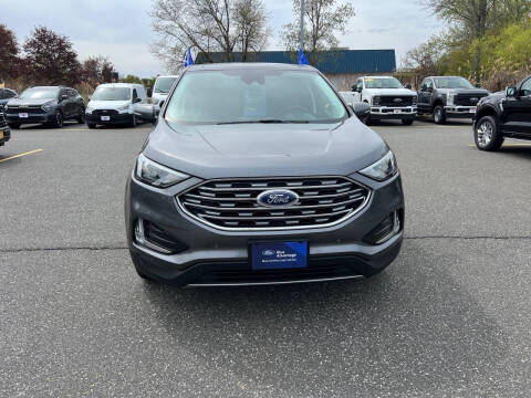 2022 Ford Edge Titanium