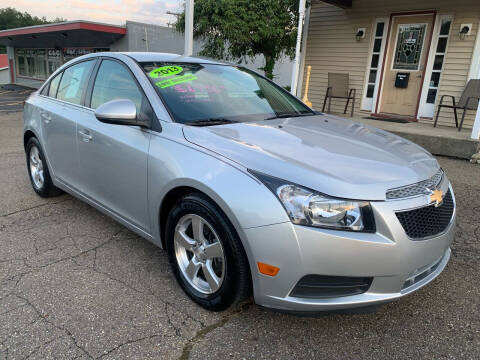 2013 Chevrolet Cruze for sale at G & G Auto Sales in Steubenville OH