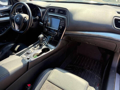 2017 Nissan Maxima 3.5 SR