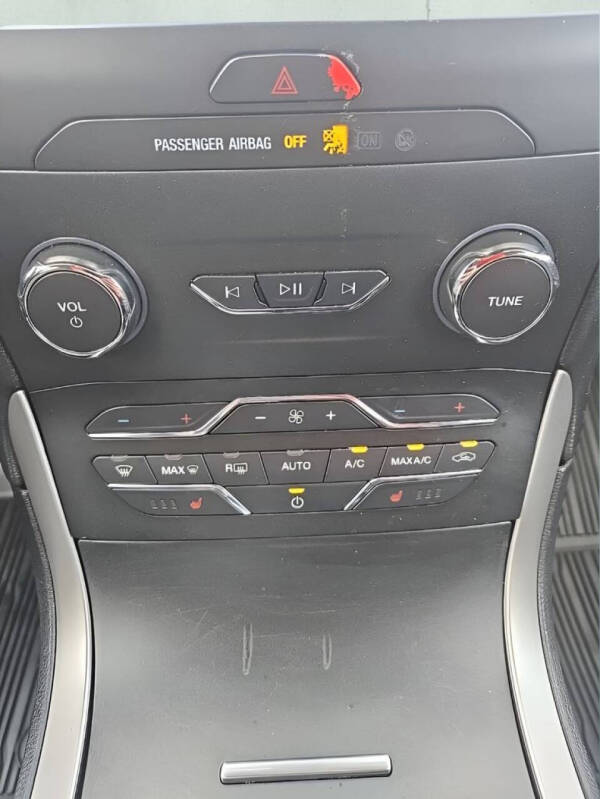 2020 Ford Edge SEL