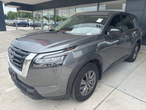 2025 Nissan Pathfinder S