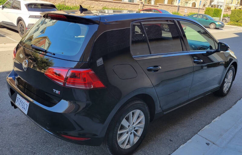 2016 Volkswagen Golf TSI S