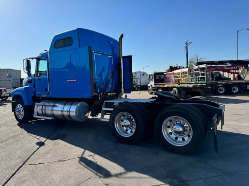 2012 Mack CHU613 With Wet Kit