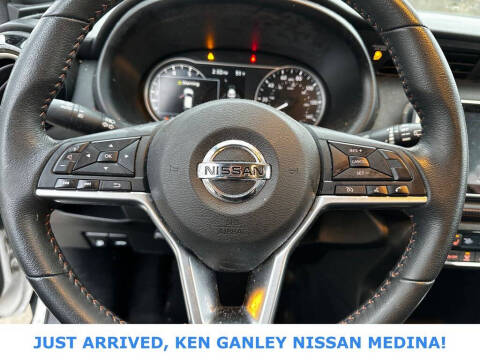 2019 Nissan Kicks SR