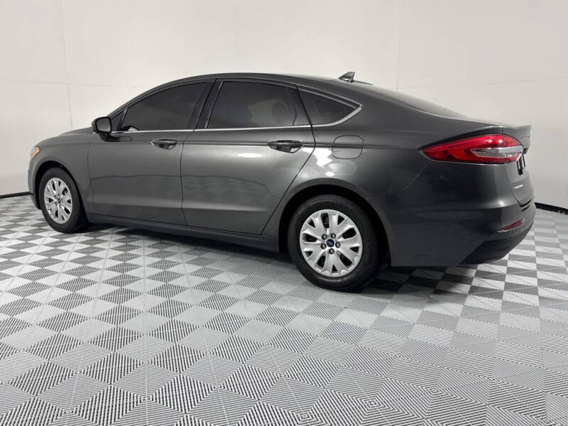 2020 Ford Fusion S photo 8