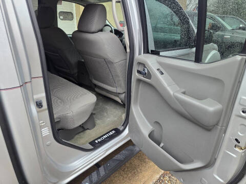 2017 Nissan Frontier SV