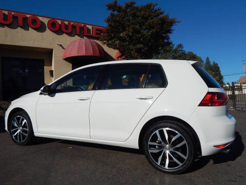 2016 Volkswagen Golf TSI SE