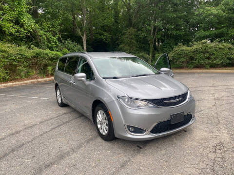 2017 Chrysler Pacifica Touring-L