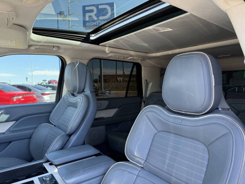 2018 Lincoln Navigator Black Label