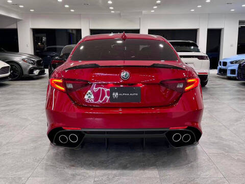 2017 Alfa Romeo Giulia Quadrifoglio