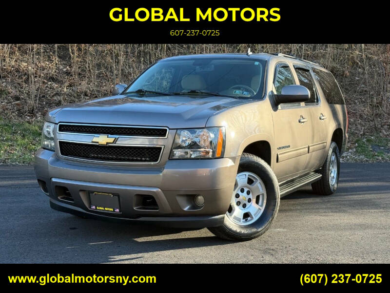 2014 Chevrolet Suburban 4WD 1500 LS's photo