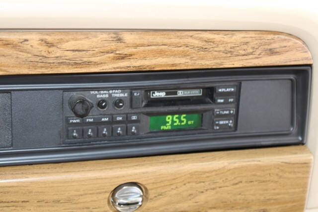 1989 Jeep Grand Wagoneer