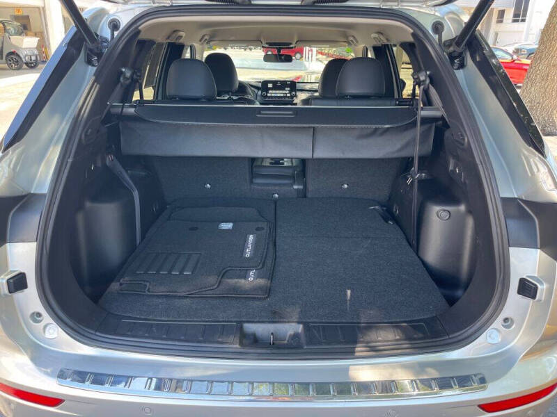 2024 Mitsubishi Outlander SE