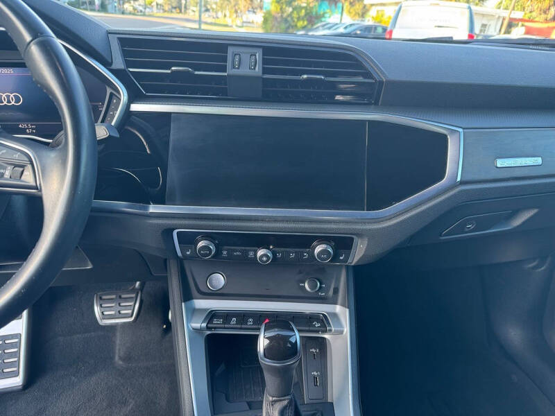 2019 Audi Q3 quattro Premium Plus 45 TFSI