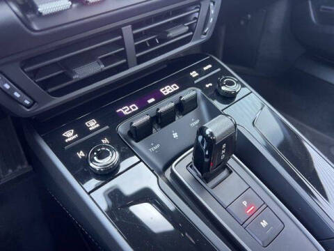 2025 Porsche 911 Carrera