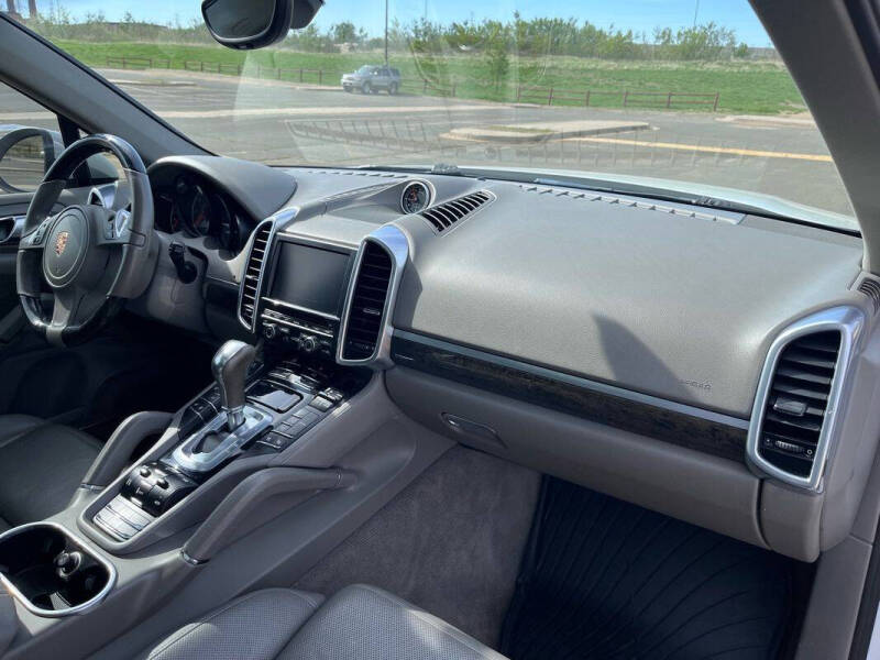 2013 Porsche Cayenne S