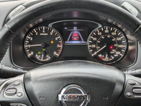 2017 Nissan Pathfinder SV
