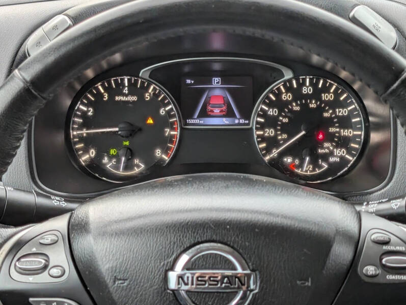 2017 Nissan Pathfinder SV