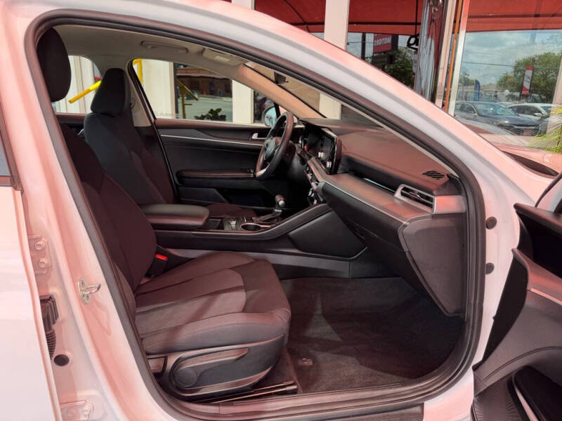 2022 Kia K5