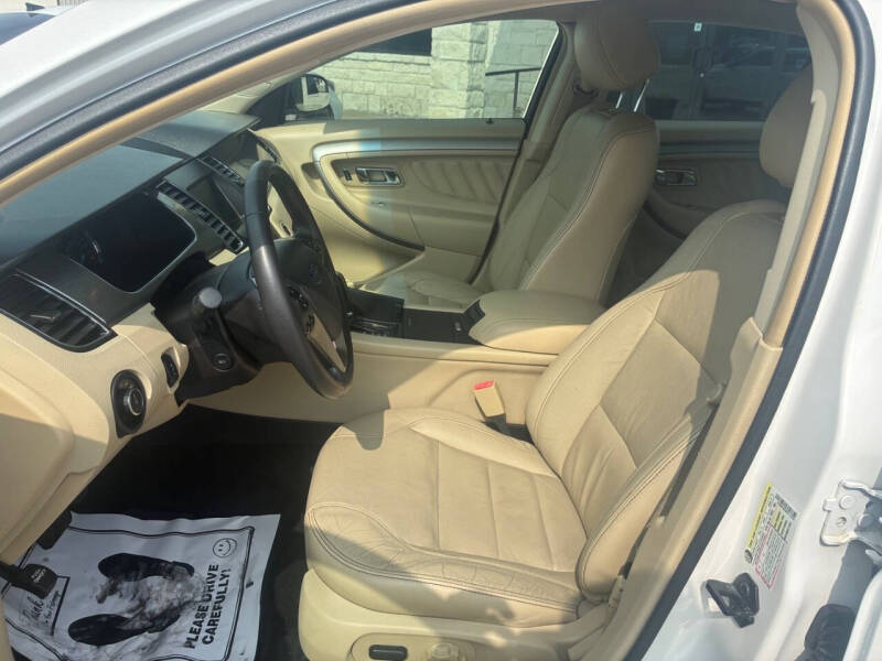 2015 Ford Taurus SEL