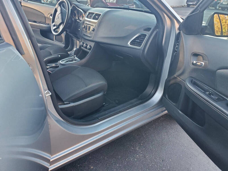 2013 Dodge Avenger SE