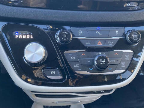 2020 Chrysler Pacifica Touring L