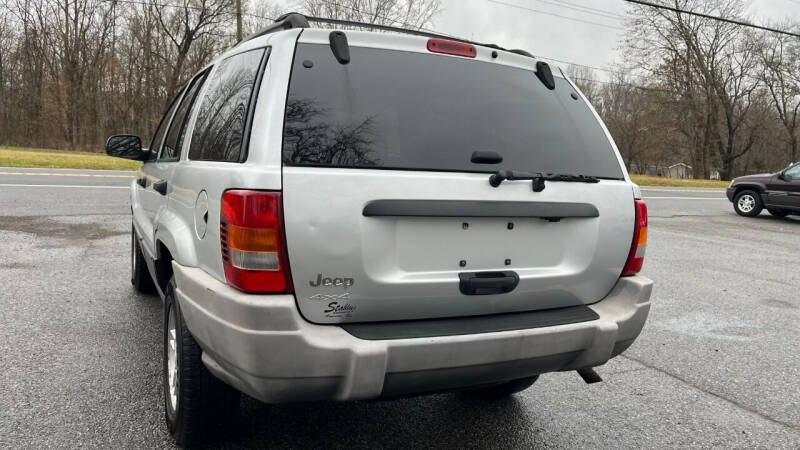 2004 Jeep Grand Cherokee Laredo photo 19