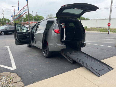 2021 Chrysler Pacifica Touring L