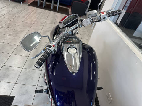 2006 Suzuki Boulevard