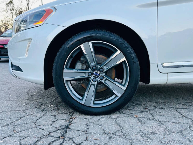 2017 Volvo XC60 T5 Dynamic