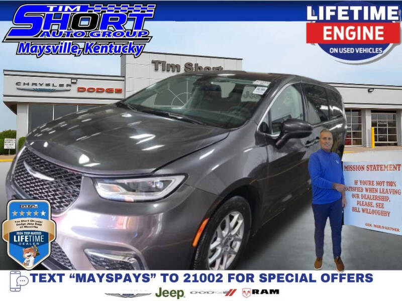 2023 Chrysler Pacifica Touring L's photo