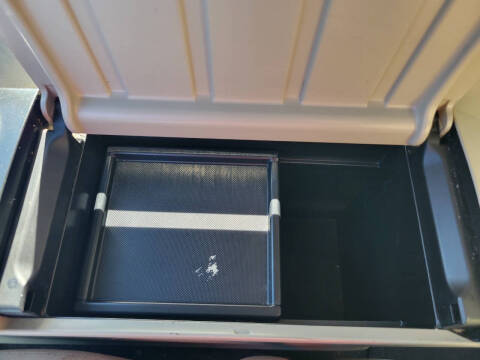 2013 Toyota Prius v Two