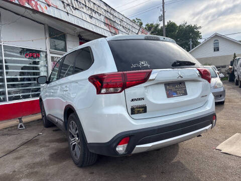 2016 Mitsubishi Outlander ES