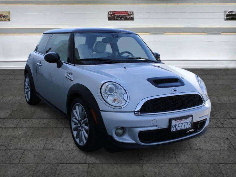 2011 MINI Cooper John Cooper Works