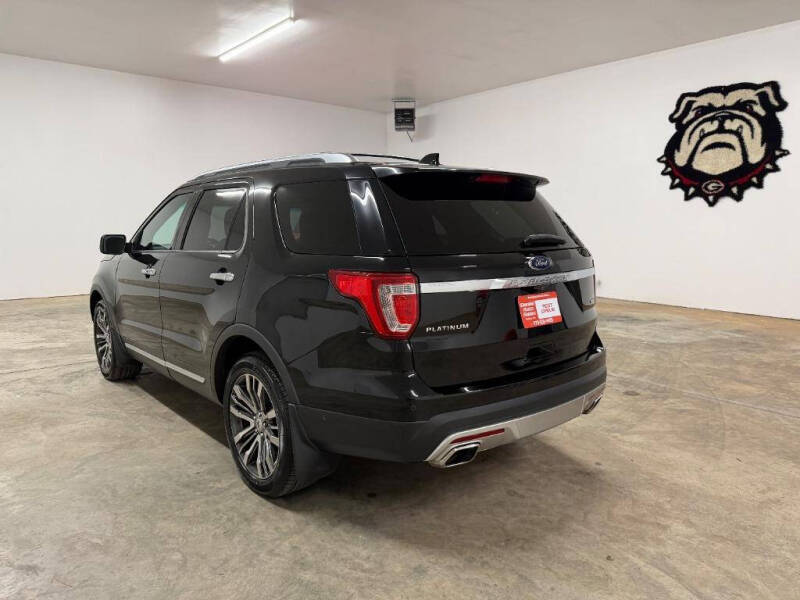 2017 Ford Explorer Platinum