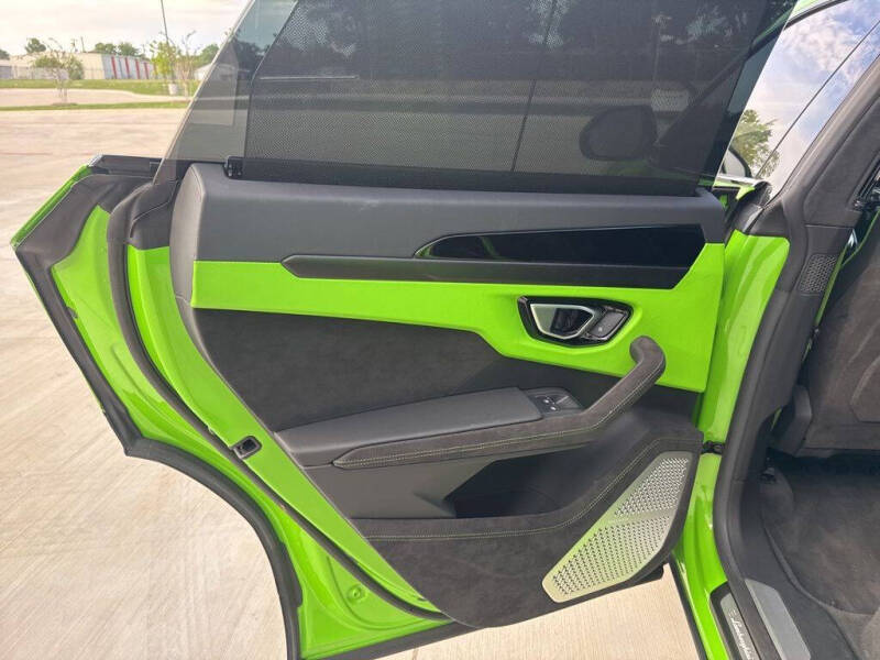 2024 Lamborghini Urus S