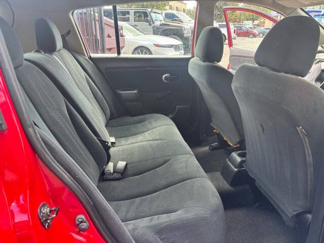 2011 Nissan Versa 1.8 S