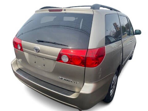 2008 Toyota Sienna LE 8-Passenger