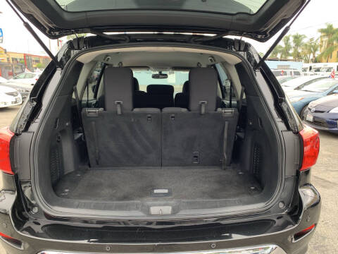 2017 Nissan Pathfinder SV