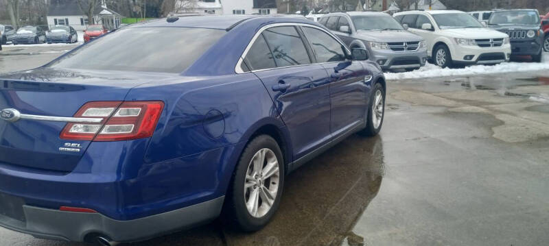 2015 Ford Taurus SEL