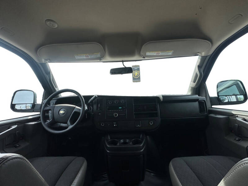 2023 Chevrolet Express 2500