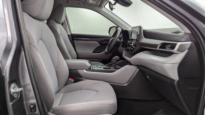 2021 Toyota Highlander L