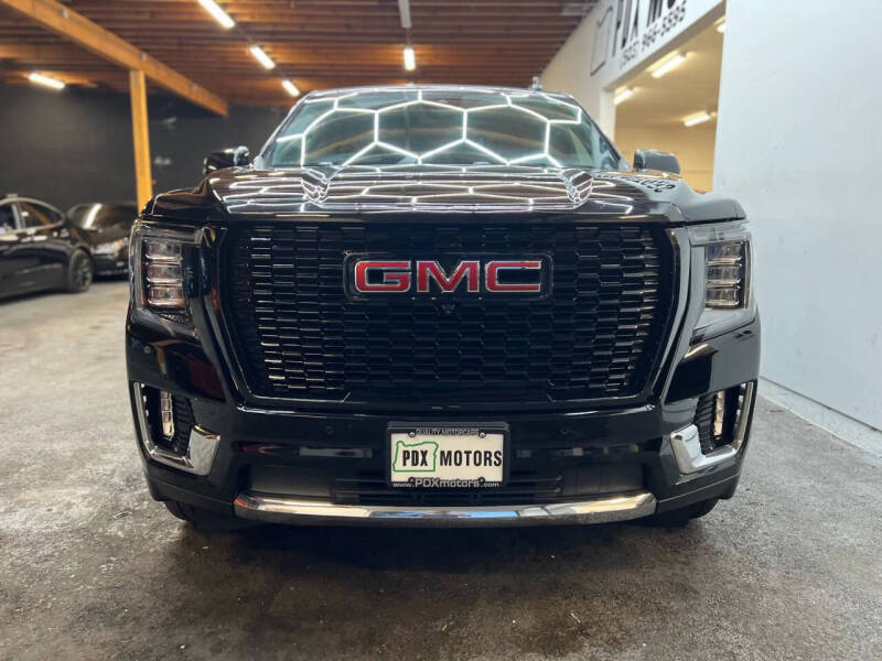 2023 GMC Yukon SLT