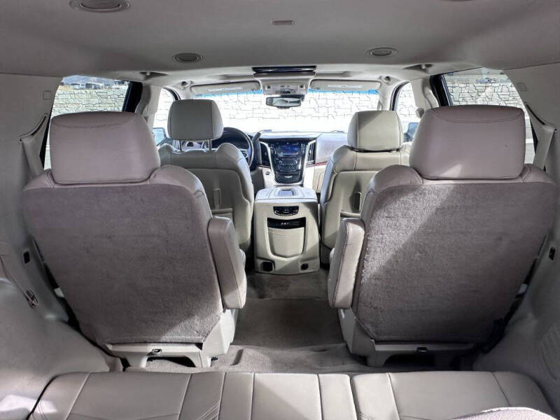 2015 Cadillac Escalade Luxury