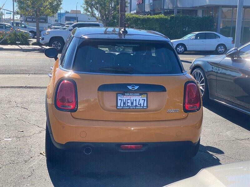 2017 MINI Hardtop 4 Door Cooper