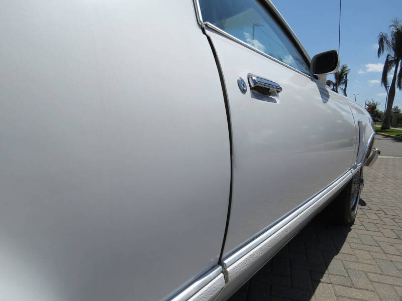 1977 Ford Thunderbird